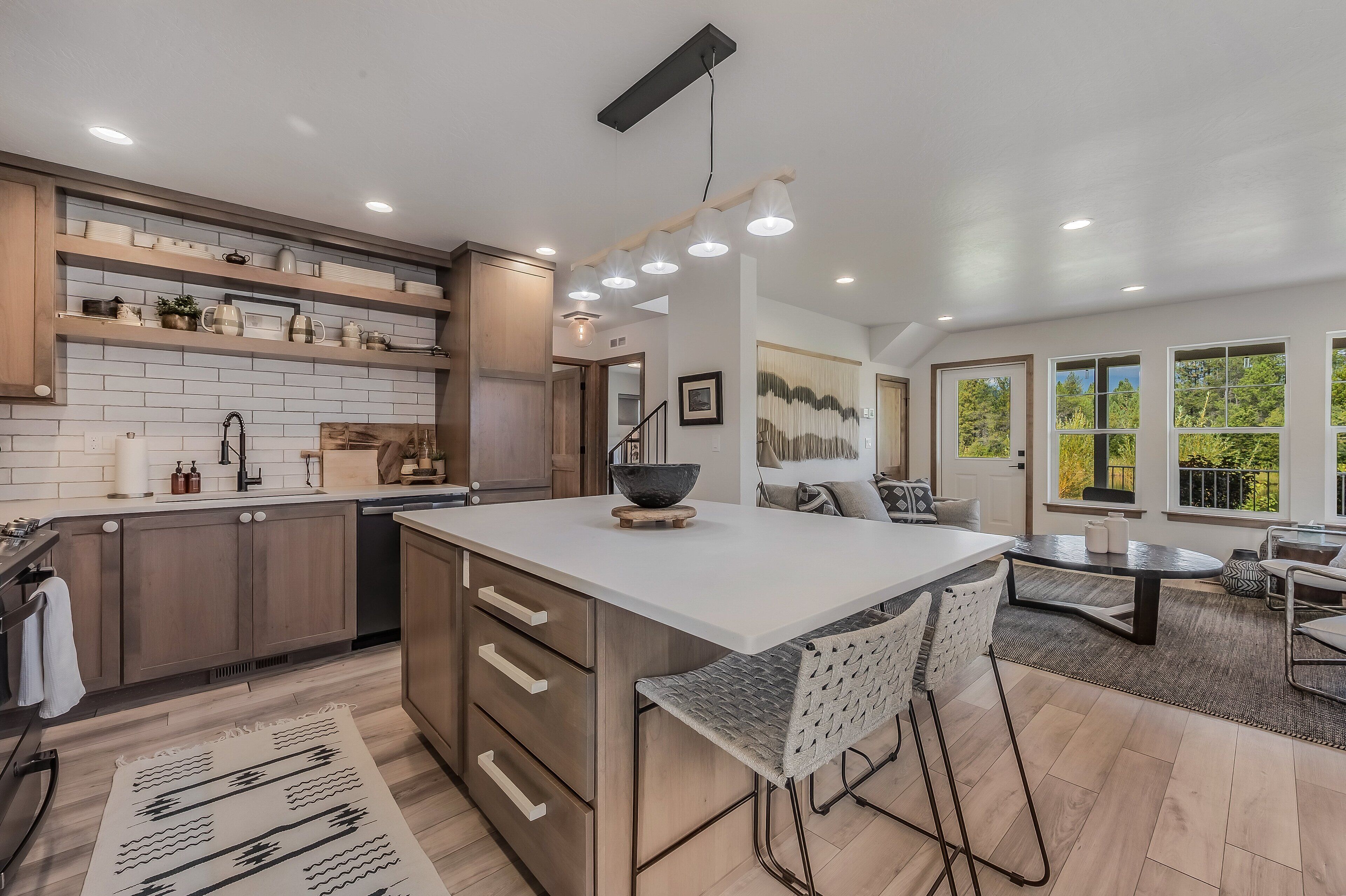 ثلاجة، ميكروويف، فرن، موقد طهي مسطح