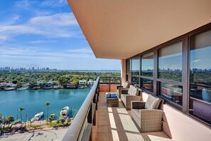 Property grounds - Luxury Ocean View Condo / Beach Service / 1521 (Miami Beach)