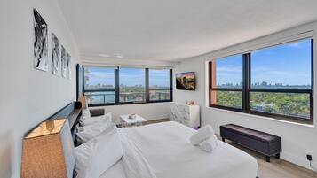 3 bedrooms, iron/ironing board, travel crib, free WiFi