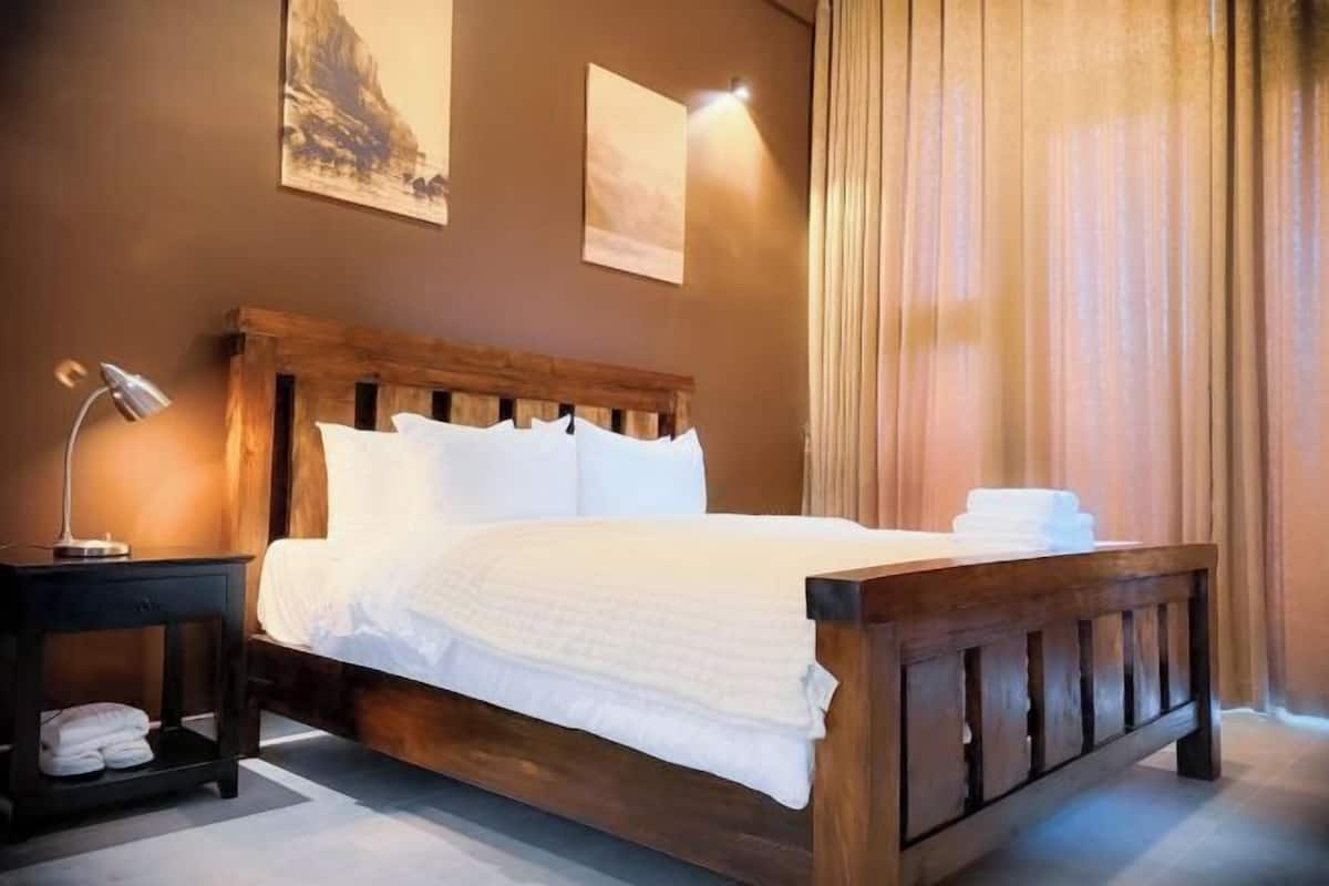 1 soveværelse, individuelt design, skrivebord