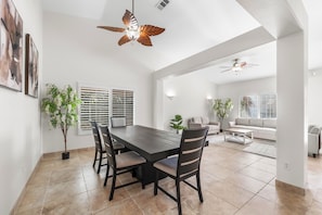 Dining - Quiet home in West Palmdale Hills W/Pool (Palmdale)