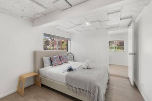 1 bedroom, iron/ironing board, travel cot, WiFi