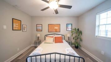 1 chambre, fer et planche à repasser, Wi-Fi, draps fournis