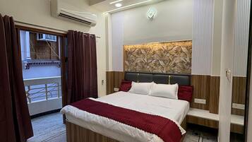 2 chambres, bureau, Wi-Fi, draps fournis