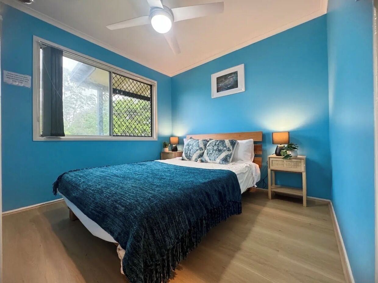 1 Schlafzimmer, Zimmersafe, Schreibtisch, Bügeleisen/Bügelbrett