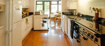 Spacious detached 4 bed home