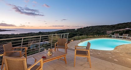 Villa Ă Isola Rossa avec 4 chambres Ă coucher, 10 couchages