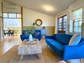 Smart TV - Mr Bass Coastal Cottage w/ Farm Views (Sunderland Bay)