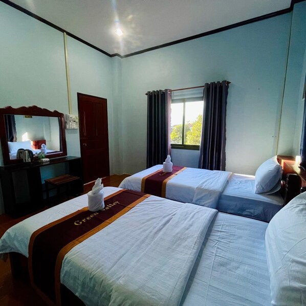 Classic Twin Room, City View | 1 bedroom, desk, laptop workspace