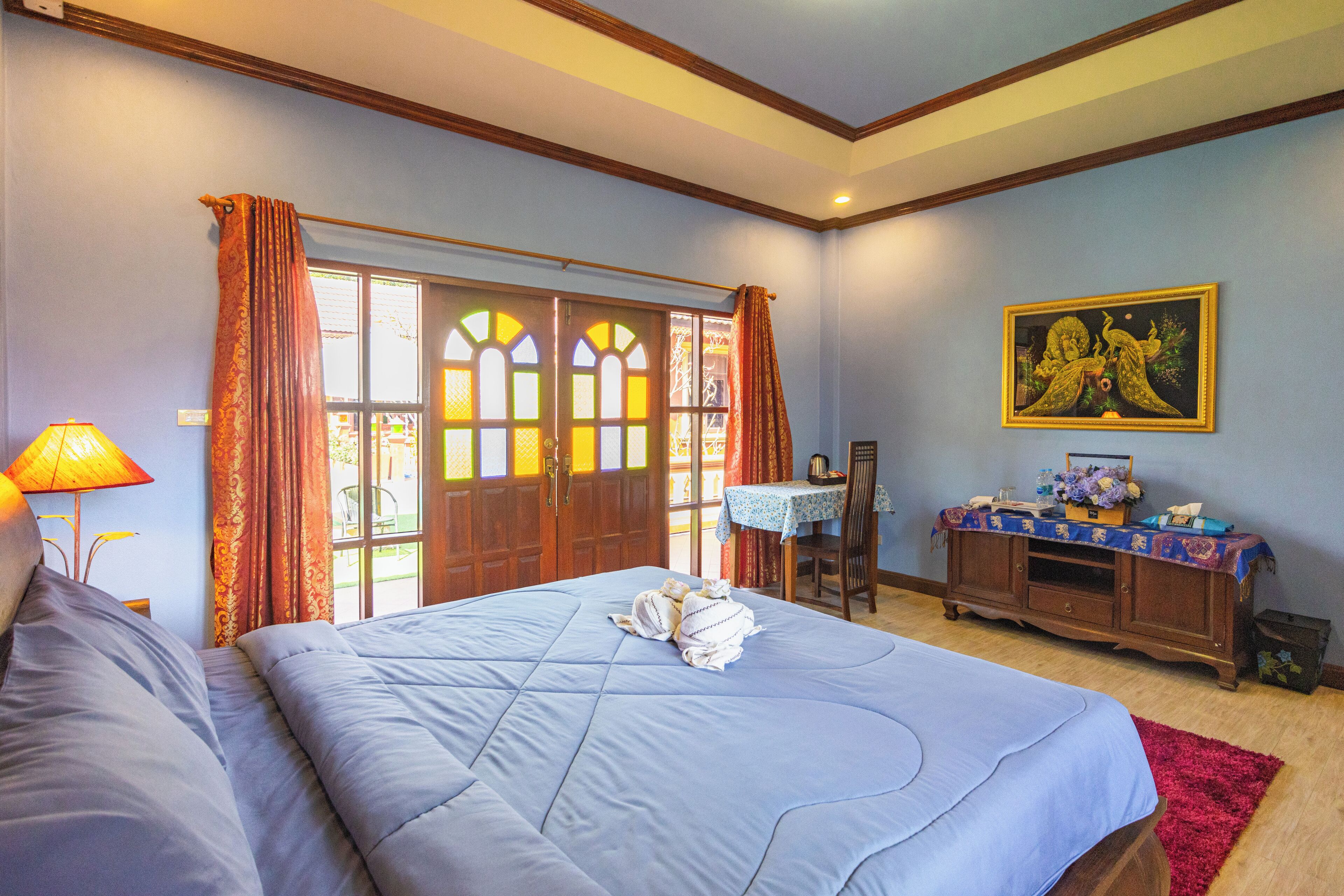 Desk, laptop workspace, iron/ironing board, free WiFi