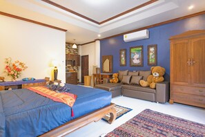 Family Room, 1 King Bed with Sofa bed, Non Smoking, Pool View - Bannkrukaihomestay (San Sai)