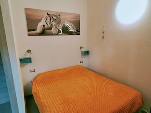 2 bedrooms, travel crib, free WiFi - Wonderful private villa for 4 guests with WIFI, A/C, TV and pets allowed (Sinnai)