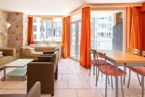 Smart TV - Apartment in Ostend near Beach & Fort Napoleon (OSTEND)