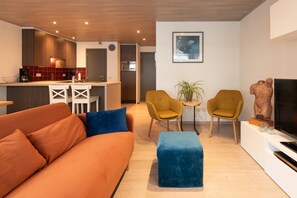 Smart TV, DVD player