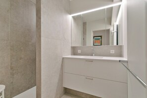 Shower - Flat in Blankenberge with Marina Views (BLANKENBERGE)