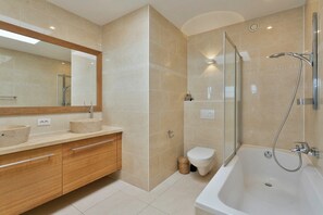 Shower, hair dryer - Penthouse in Blankenberge near the Sea (BLANKENBERGE)