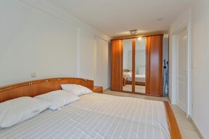 2 chambres, fer et planche à repasser, Wi-Fi gratuit