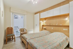 2 chambres, fer et planche à repasser, accès au Wi-Fi (inclus)
