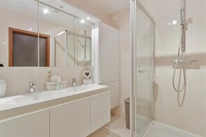 Dusche, Haartrockner