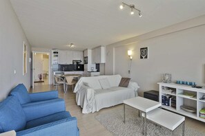 Smart TV, DVD player - Apartment in Blankenberge with Sea Views (BLANKENBERGE)