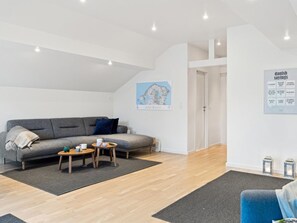 TV, peis og DVD-spiller