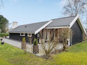 Exterior - "Frithlef" - 1.3km from the sea by Interhome (Græsted)