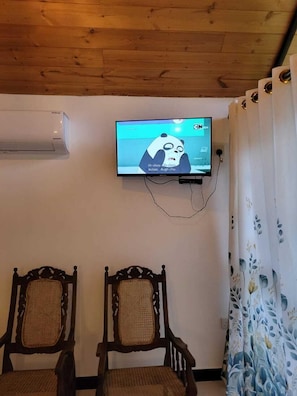 Family Cottage, Balcony, Mountain View | Television - Theli Ella Resort (Thelielle)