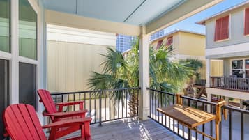 Signature House, 2 Bedrooms, Balcony, Garden View | Balcony