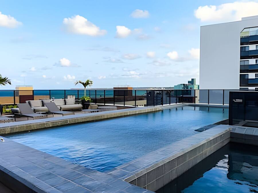 2 outdoor pools, sun loungers
