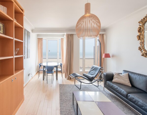 Apartment | Living room - Sea View Apartment in Ostend With Terrace (Ostend)