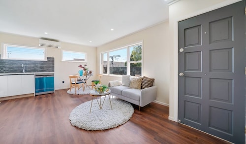 Close to airport and motorways and shipping 