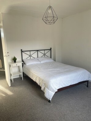 2 bedrooms, bed sheets