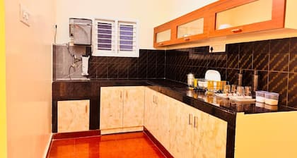 Stylish 2bhk apartment for 4 guests with WiFi, power backup andAC in Puducherry