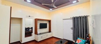 Stylish 2bhk apartment for 4 guests with WiFi, power backup andAC in Puducherry
