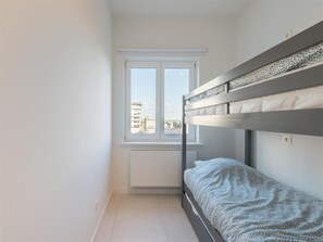 Departamento | 2 habitaciones y tabla de planchar con plancha 