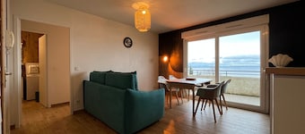 Apartment with pool and parking in Évian-les-Bains