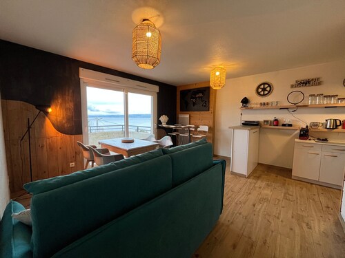 Appartement confortable avec piscine et parking à Évian-les-Bains