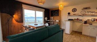 Comfortable apartment with pool and parking in Évian-les-Bains