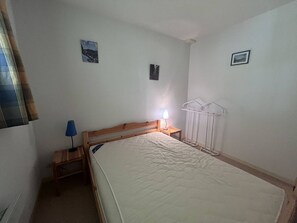 2 bedrooms - Cozy apt for 6, 2 bdrms, in Cauterets with parking (Cauterets)