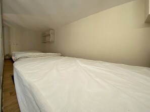 Unclassified image, 2 of 9, button - Renovated apartment in Cauterets with private parking (Cauterets)