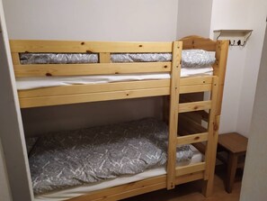 1 bedroom
