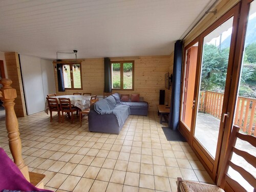 Maison spacieuse à Cauterets : 4 chambres, garage, sans animaux
