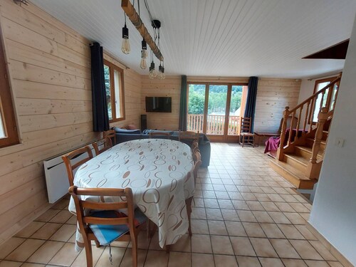 Spacious House in Cauterets: 4 Bedrooms, Garage, No Pets