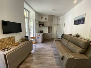 TV