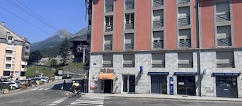 Charming T2 in Cauterets with parking and ski locker