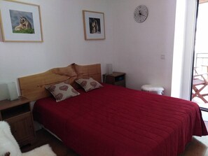 Unclassified image, 3 of 7, button