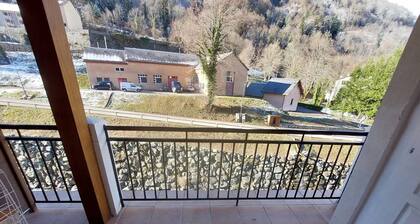 Central apartment with balcony in Cauterets