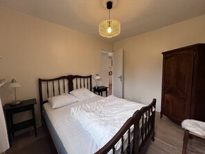 1 室のベッドルーム、WiFi (無料)