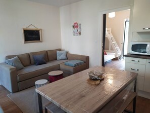 TV - Charming T2 apartment in Cauterets (Cauterets)