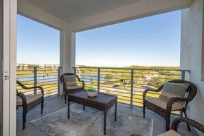 Property grounds - Themed Apartment Walk to Disney & Lake Access (3191 - 402) (Kissimmee)